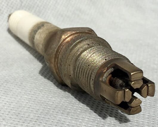 The same spark plug after ultrasonic cleaning