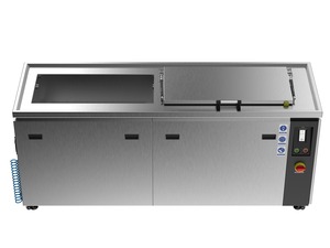 Misonics MSX 150 industrial ultrasonic cleaner — Lid closed — three-quarter view