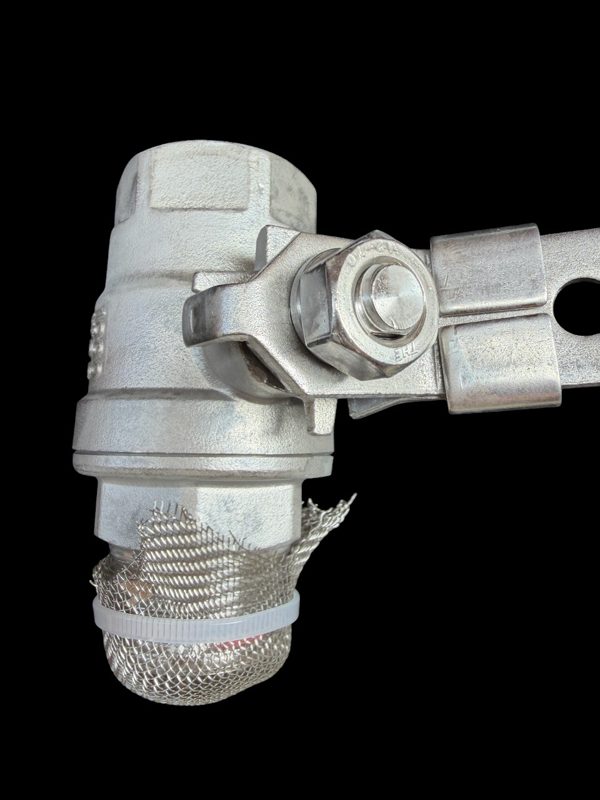 Stainless valve and sieve after paint removal