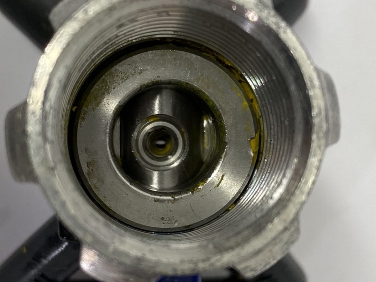 Tip thread and seat — before and after ultrasonic cleaning — after the cycle
