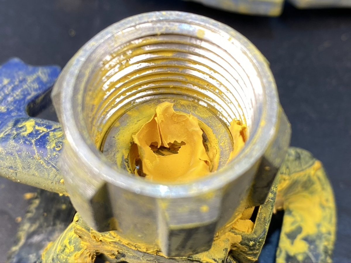 Tip thread and seat — before and after ultrasonic cleaning — as received