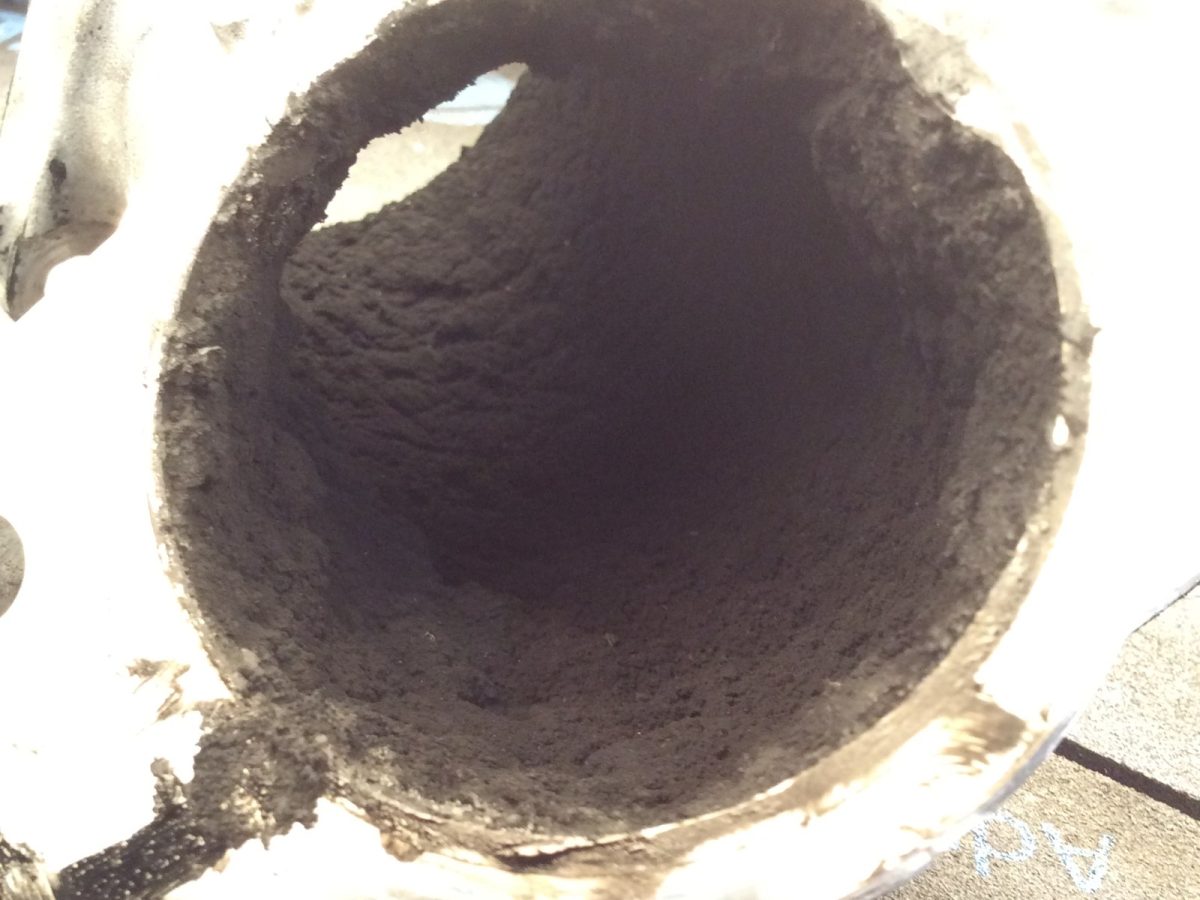 Diesel throttle body bore bridged with hard carbon