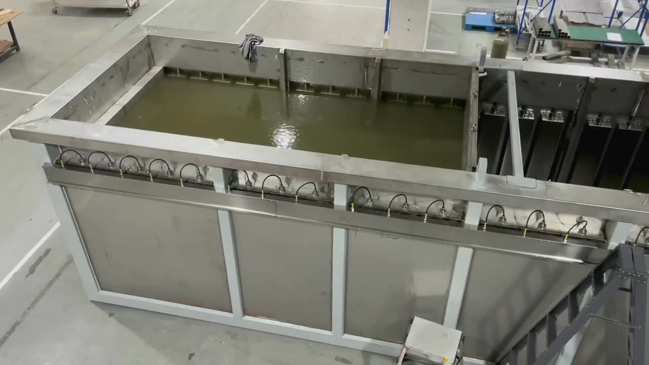 UltraMax HX video: under test, transducers running